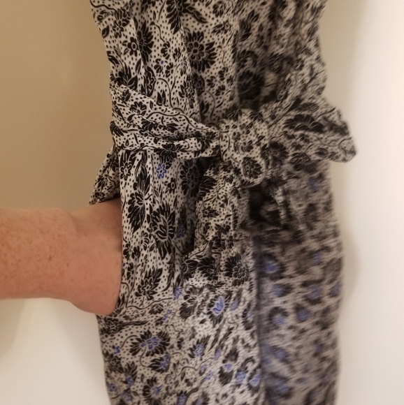 Petite White & Blue Floral Dress - Picture 2 of 6